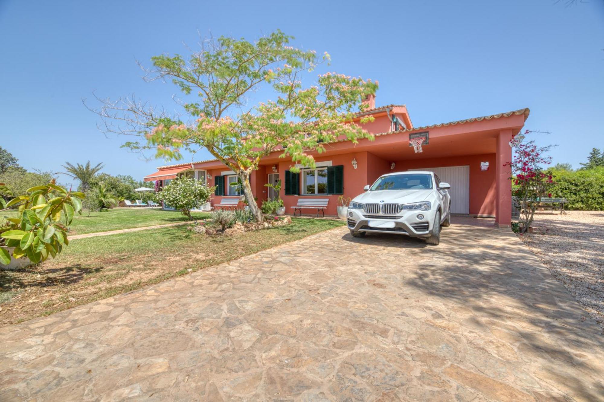 Kentia Mallorca, Charming And Stylish Close To Semesterbostad