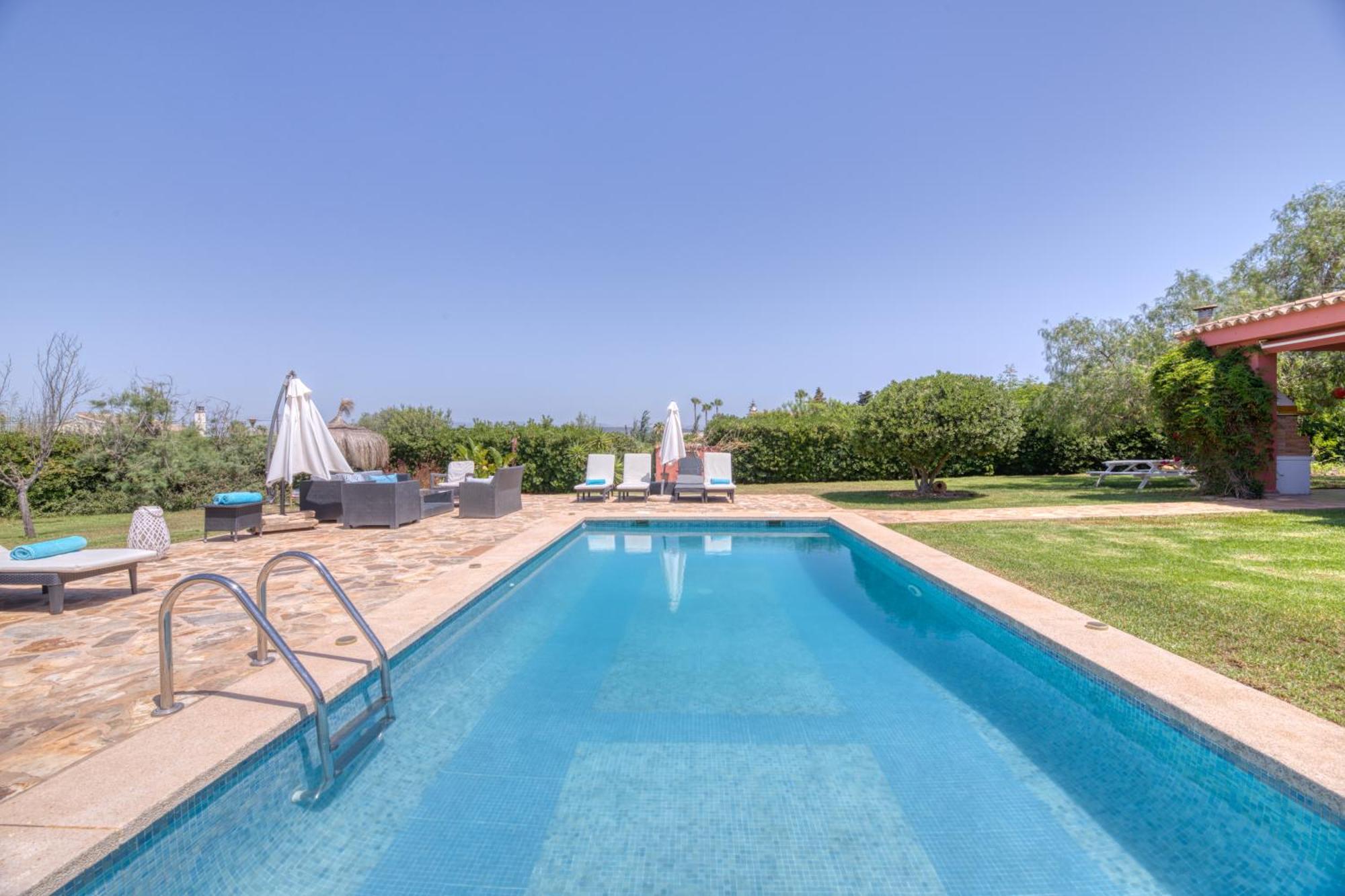 Kentia Mallorca, Charming And Stylish Close To Semesterbostad *